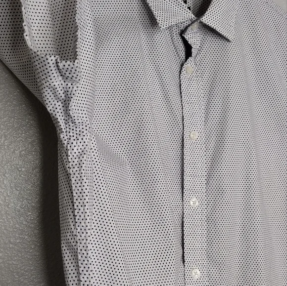 Michael Kors Men's Micro Polkadot Classic Fit Short Sleeve Button Down Shirt - Picture 7 of 13